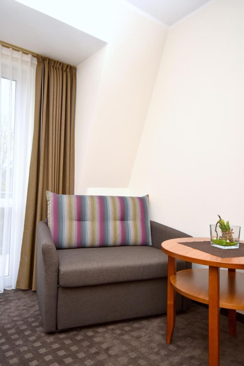 Hotel & Restaurant Zum Deutschen Hause Kirchhatten Zewnętrze zdjęcie