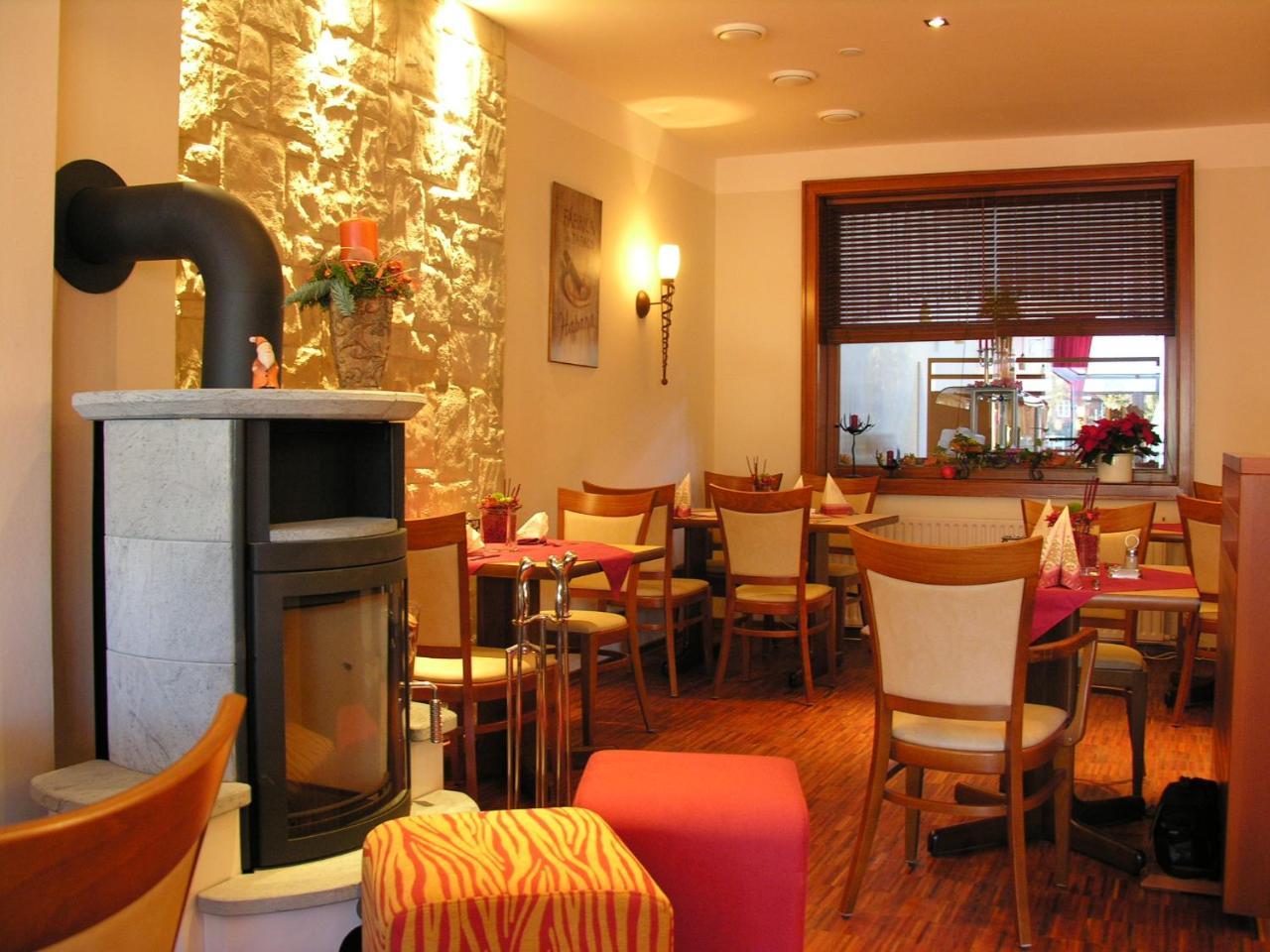 Hotel & Restaurant Zum Deutschen Hause Kirchhatten Zewnętrze zdjęcie